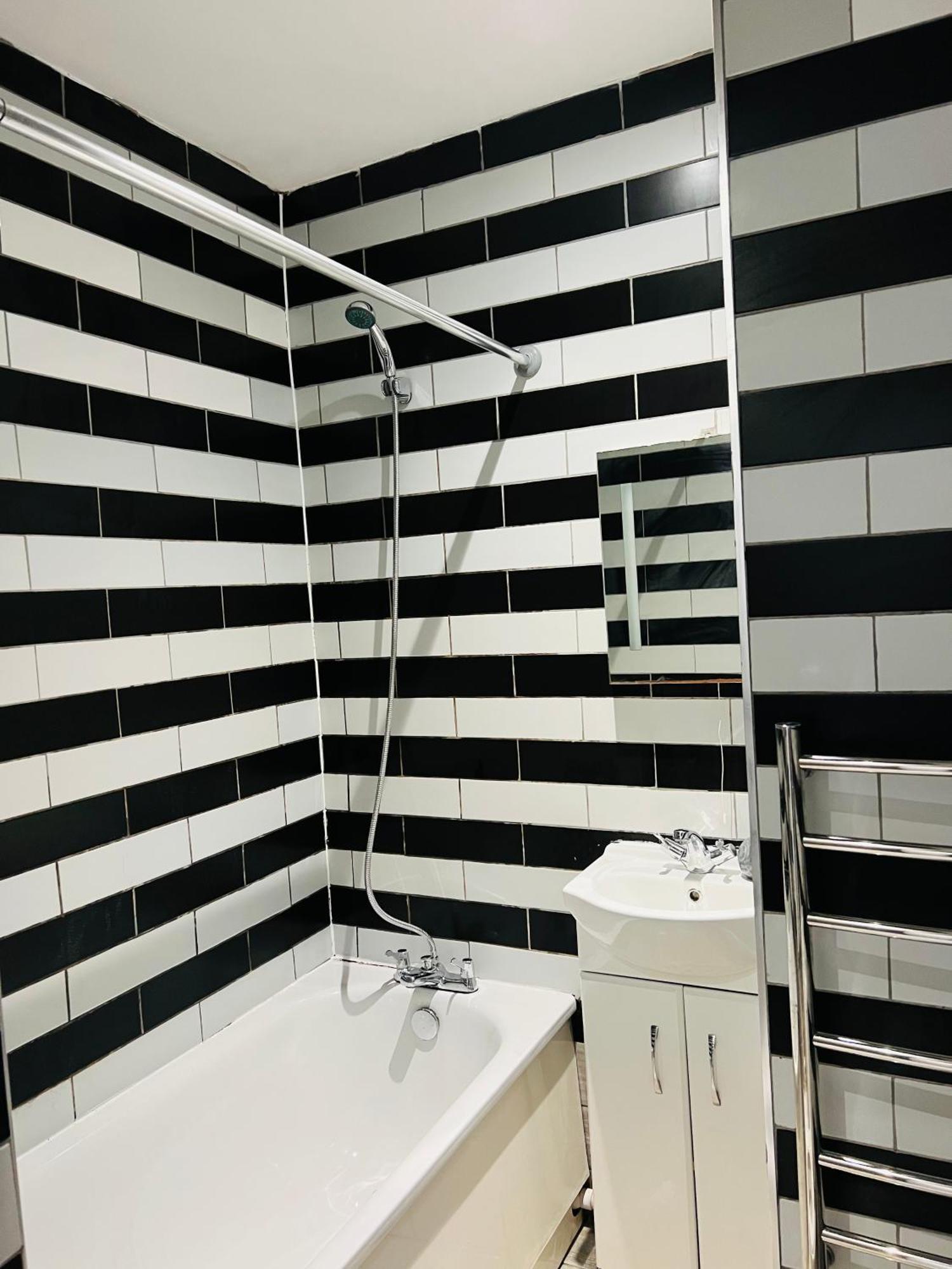 "Spacious Family, Friendly" 1 Bedroom In Kings Cross, St Pancras!!!118A 런던 외부 사진