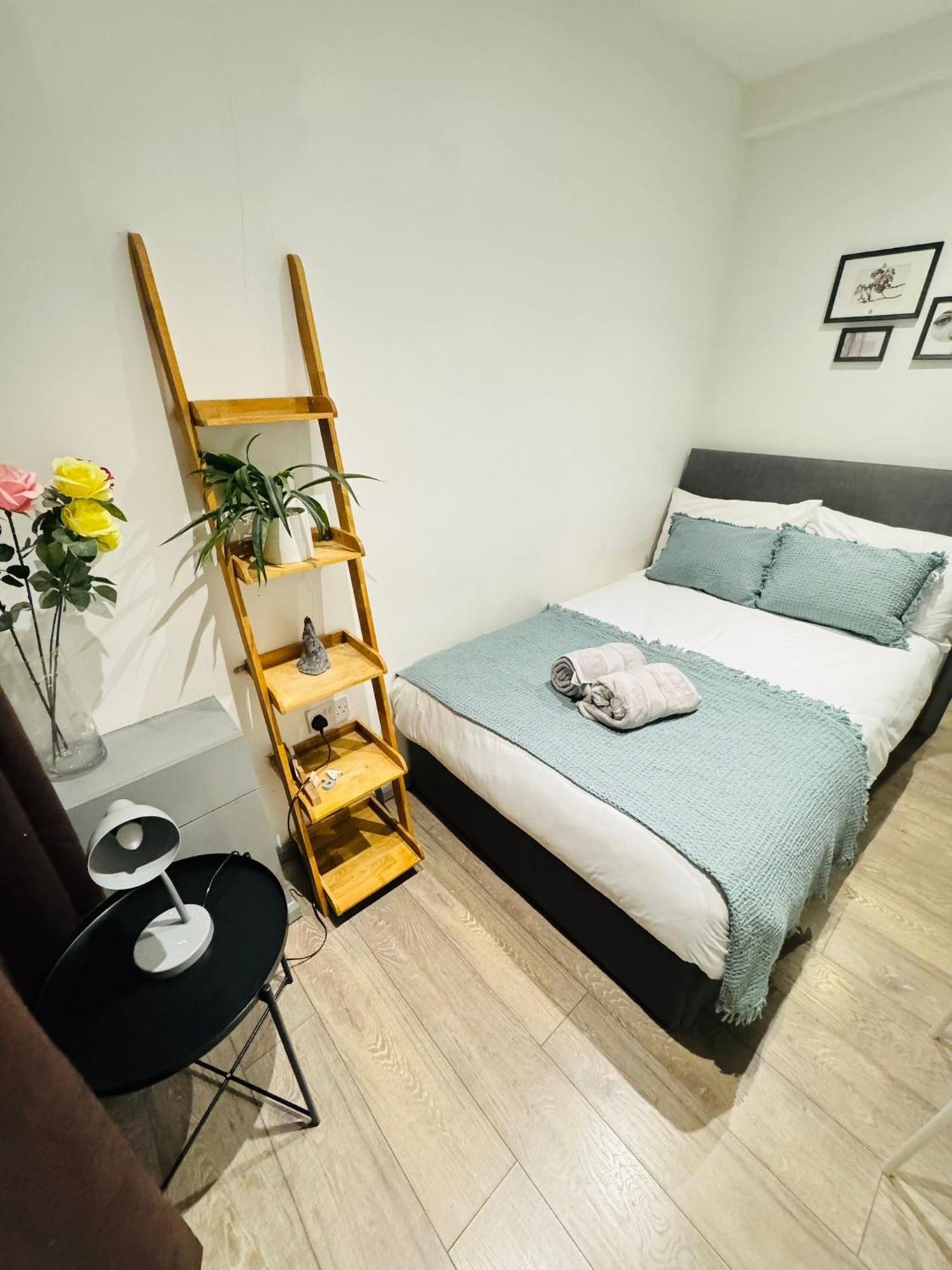 "Spacious Family, Friendly" 1 Bedroom In Kings Cross, St Pancras!!!118A 런던 외부 사진